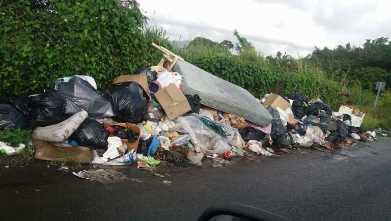 Les déchets s&rsquo;entassent au quartier Glotin au Gros-Morne