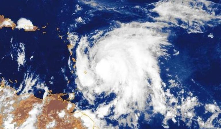 La tempête tropicale MARIA se renforce et devient un ouragan de catégorie 1
