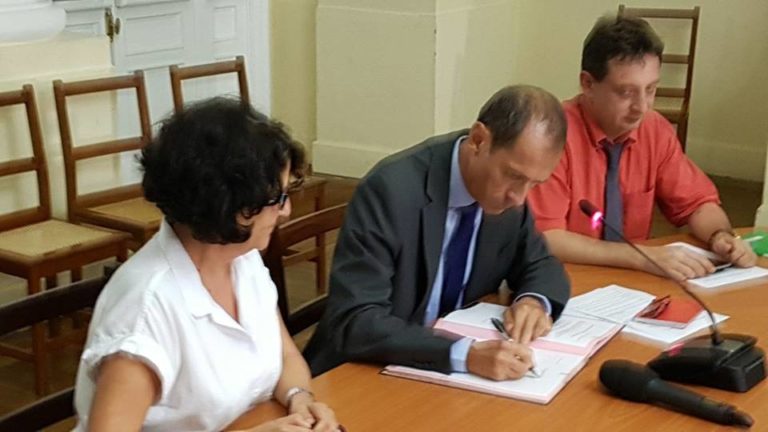 Contrats aidés : la grève est terminée