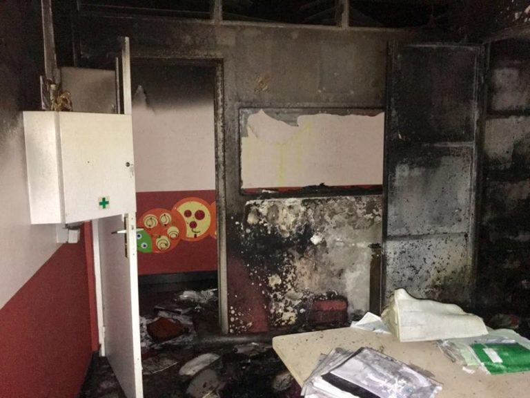 Incendie et vols dans la crèche municipale de Saint-Pierre. Le maire porte plainte