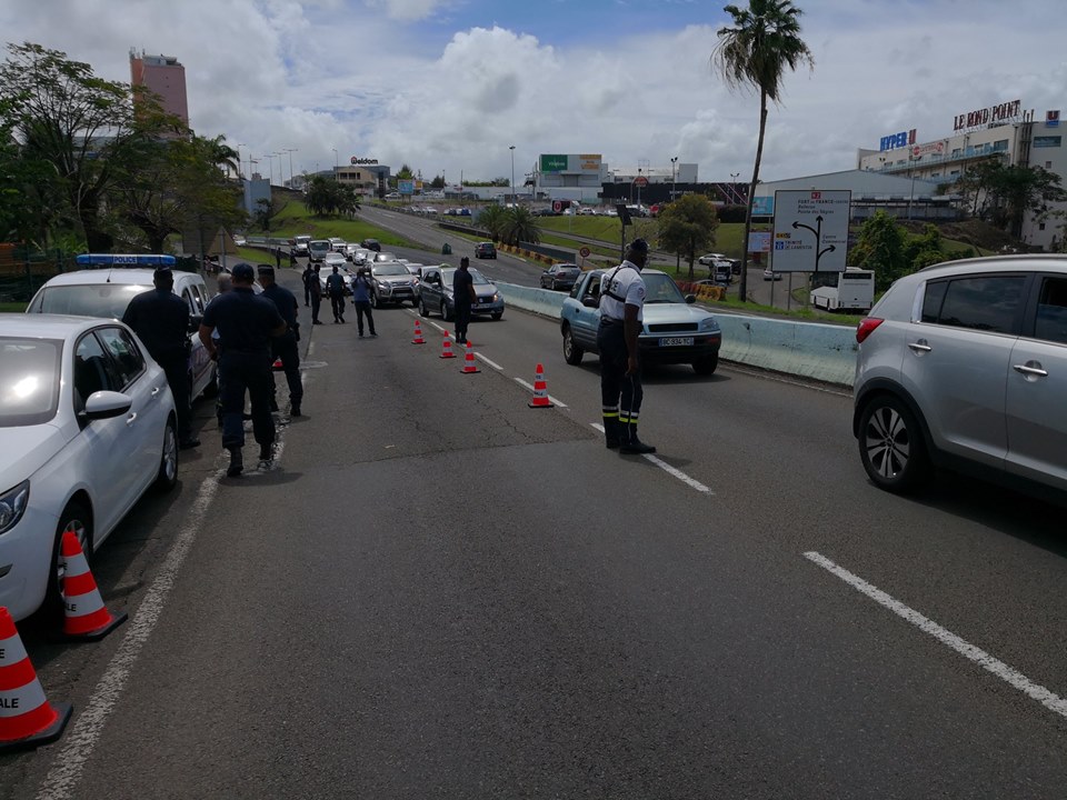 Sécurité routière en Martinique : plus de 7 500 infractions relevées à Fort-de-France et au Lamentin depuis janvier 2026