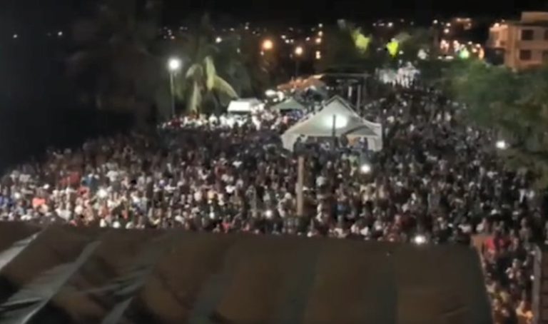 Des milliers de personnes à Saint-Pierre pour le concert de Mickaël Guirand