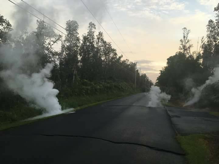 Plusieurs séismes et une éruption volcanique à Hawaï. La nature se déchaîne