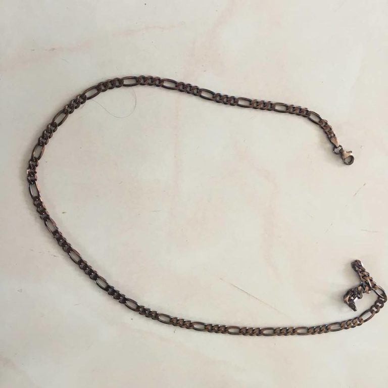 « Je suis resté 3H de temps au Robert, regardez l’état de ma chaîne en argent »