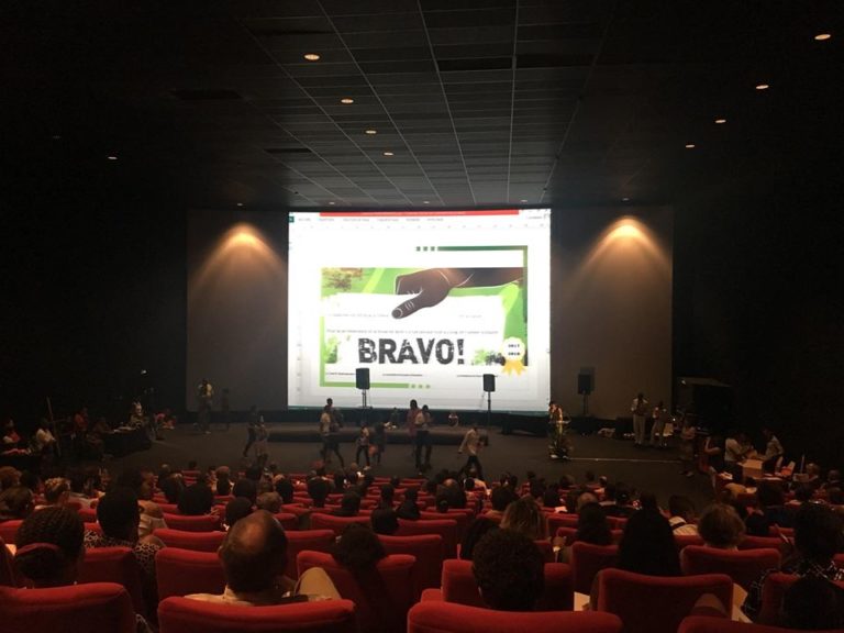 Le collège Vincent Placoly rend un vibrant hommage à Ti-Blica (Vidéo)