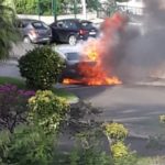 Une voiture ravagée par les flammes sur le tunnel de l'ancienne maternité (Vidéo)
