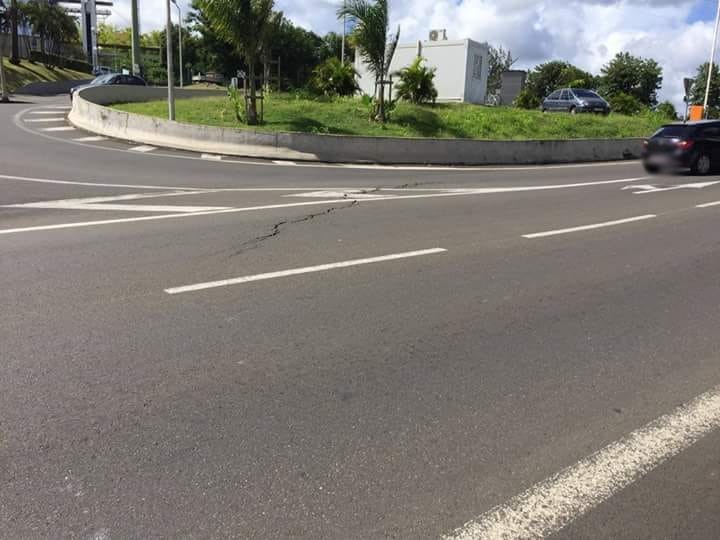 Des fissures apparaissent sur l'échangeur de la Pointe des Sables à Fort-de-France