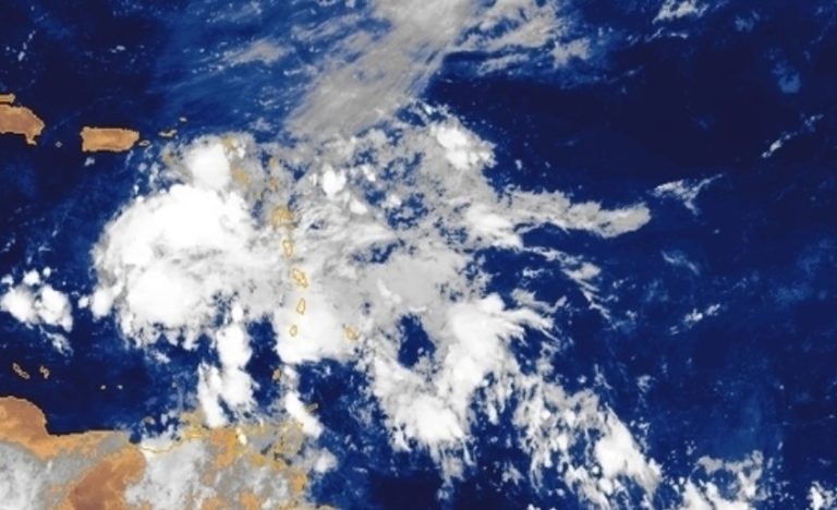 L&rsquo;ex-tempête tropicale ISAAC rétrogradée en dépression tropicale