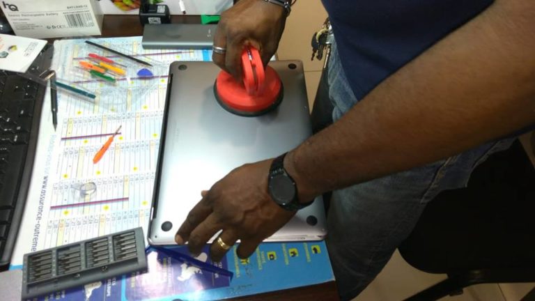 Vandalisme véhicule : le sac de Khris Burton retrouvé avec tout son matériel