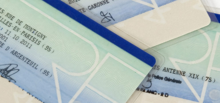 Un cambrioleur oublie sa carte d&rsquo;identité chez sa victime et porte plainte pour vol