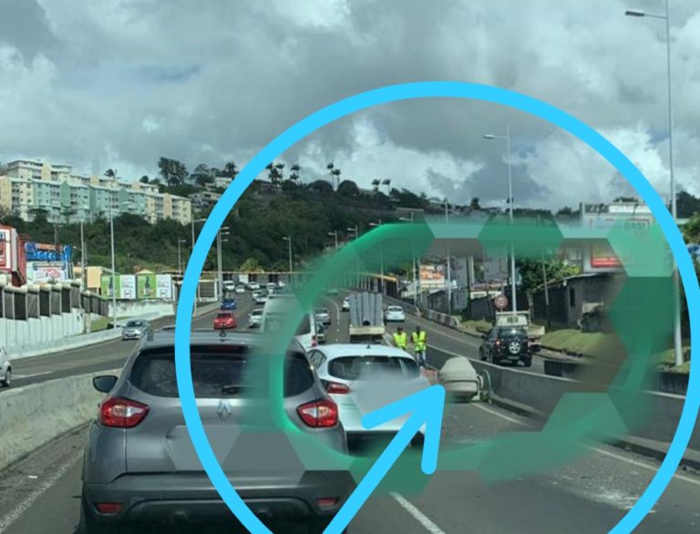 Un mélangeur à béton se décroche sur la Rocade de Fort-de-France