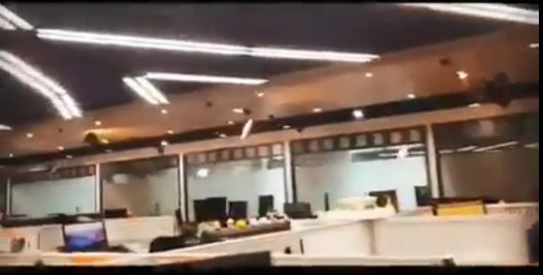 (VIDÉO) Un séisme frappe Taïwan. Une secousse impressionnante filmée en direct à l&rsquo;intérieur d&rsquo;un bâtiment