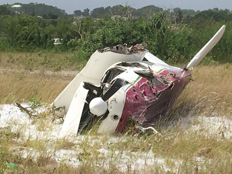 Guadeloupe : un avion rate son décollage à l&rsquo;aéroport Pôle Caraibe et s&rsquo;écrase