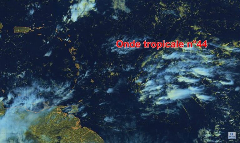 Une onde tropicale active prévue mercredi soir avec quelques bonnes rafales de vent