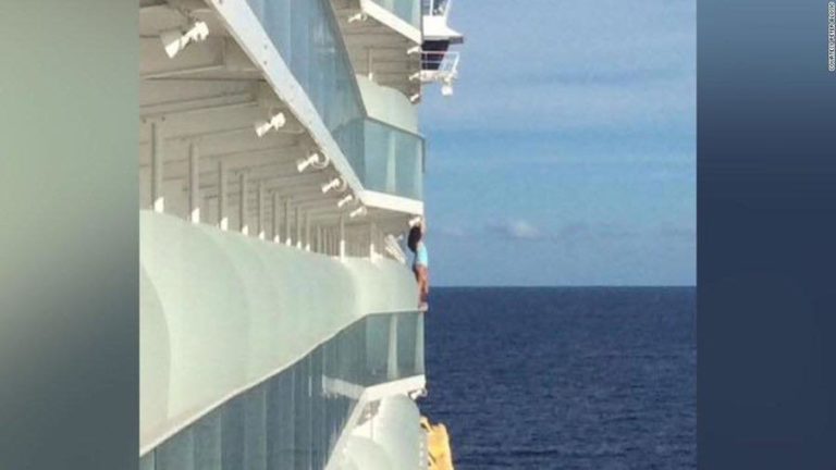 Croisière : une passagère interdite à vie après avoir enjambé une rambarde afin de se faire photographier