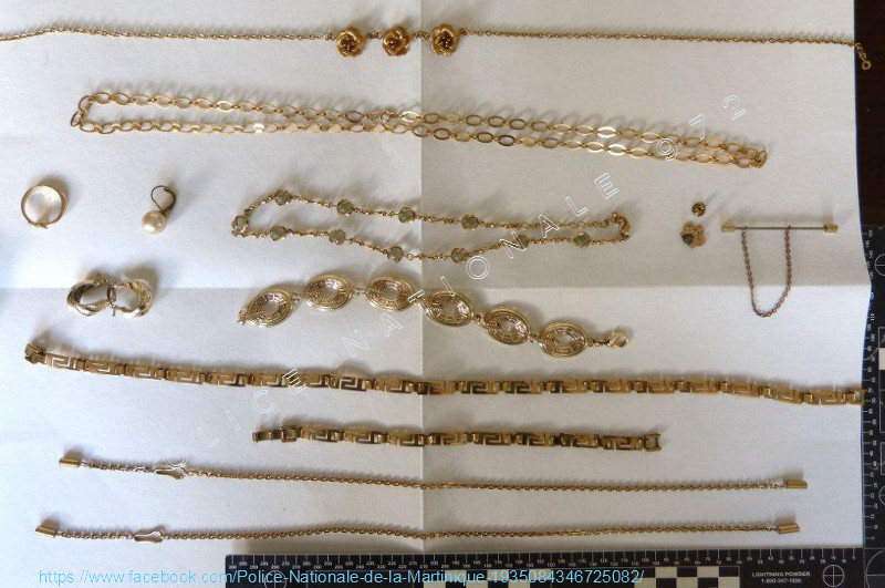 Bijoux volés. Photo : police nationale de Martinique.