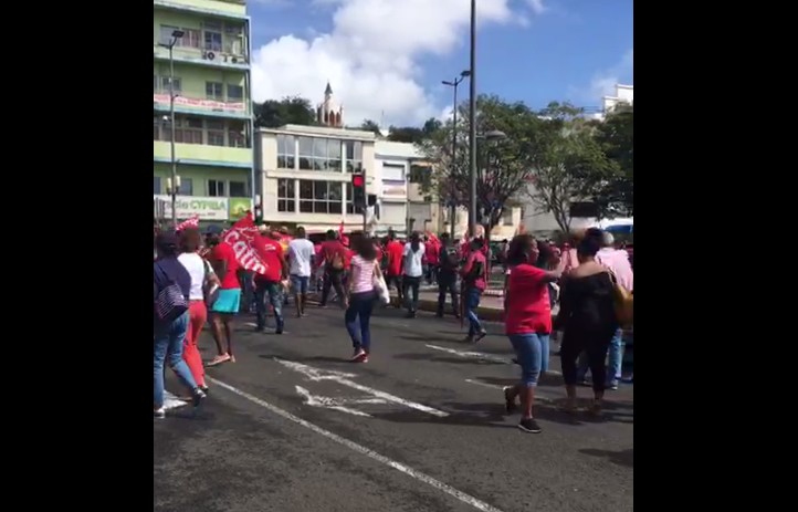 Manifestation dans les rues de Fort-de-France contre la réforme des retraites