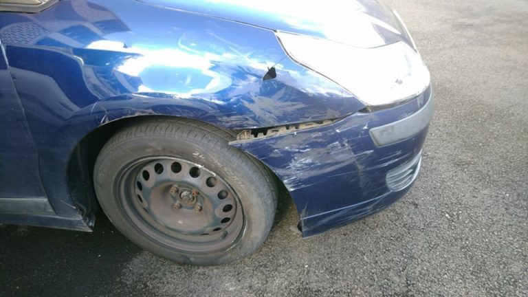 Un automobiliste fortement alcoolisé refuse d&rsquo;obtempérer lors d&rsquo;un contrôle. Il dort derrière les barreaux