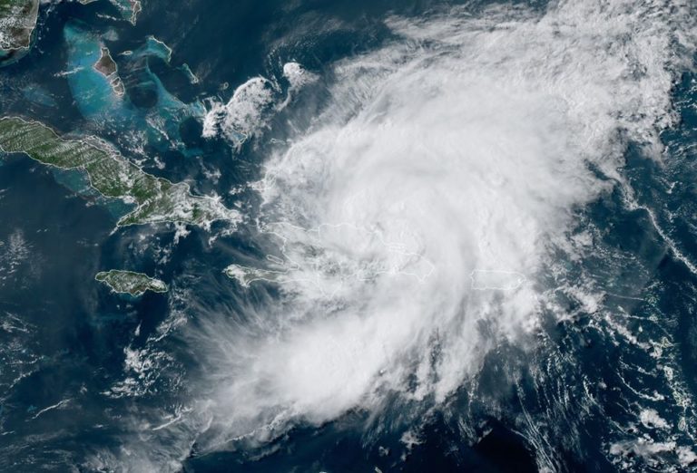 La tempête tropicale Isaias devrait devenir un ouragan vendredi avant de menacer les Bahamas