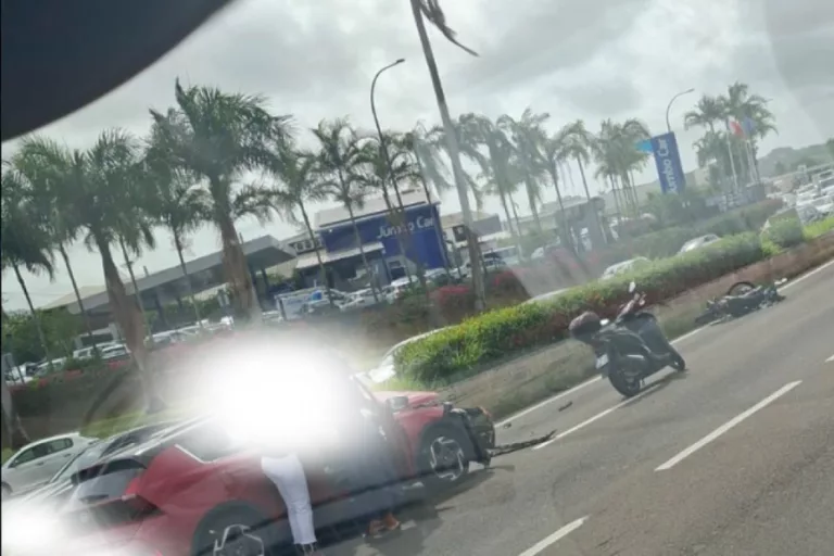 Un deux-roues à contresens percute une voiture après une course-poursuite avec la police sur la RN5 au Lamentin
