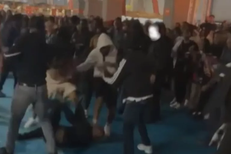 Deux hommes blessés après une violente rixe à la Foire de Paris, ce dimanche