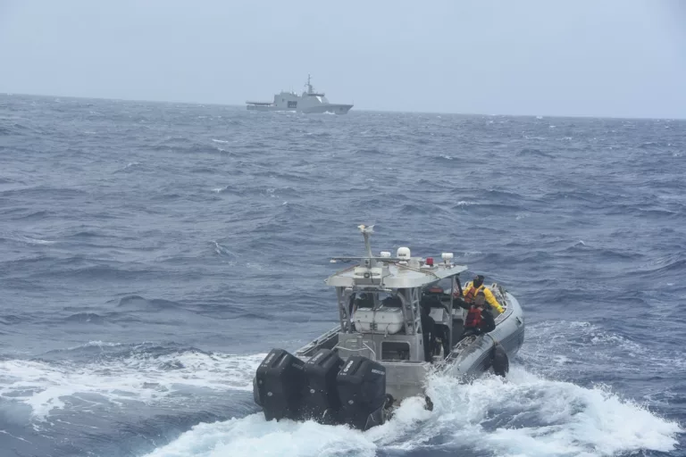 Trafic de drogue dans les Caraïbes : 737 kg de cocaïne saisis lors d&rsquo;une opération de la Marine nationale