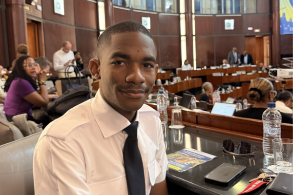 Le Guadeloupéen Guarik Landry, plus jeune pilote de ligne d’Europe, poursuit son envol chez Air Caraïbes