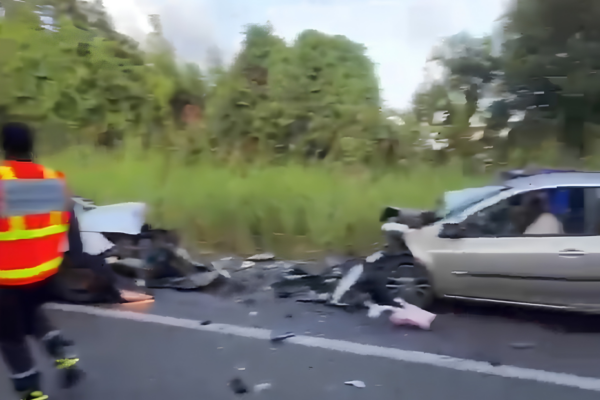 Grave accident à Trinité : cinq personnes blessées dans une collision sur la RN1