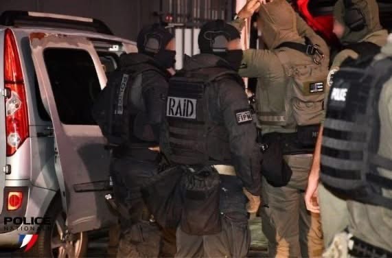 Trafic d’armes en Martinique : 12 personnes placées en détention provisoire après une vaste opération policière