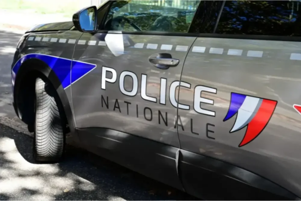 Fusillade près de Paris, un mort et quatre blessés, la piste d’un acte raciste examinée