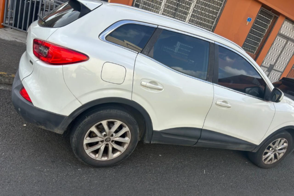 Une automobiliste braquée par quatre individus cagoulés et armés à Dillon, son véhicule volé